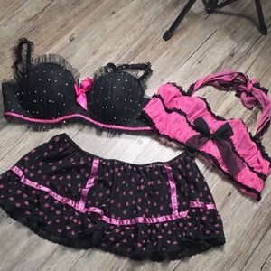 Frederick's of Hollywood Black and Pink Heart Lingerie Bundle